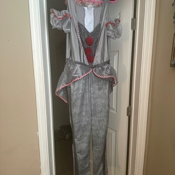 Women’s Halloween Costume- Pennywise from Movie II of “IT”. - Picture 6 of 9